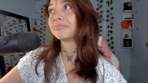 azumi saan online show from 11-12-25, 02:56