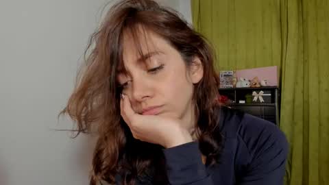 azumi saan online show from 02-04-26, 02:39