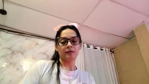 azura lion online show from 04-30-26, 04:30