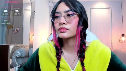 Azura online show from 01-10-25, 08:37