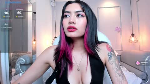 Azura online show from 02-04-25, 10:24