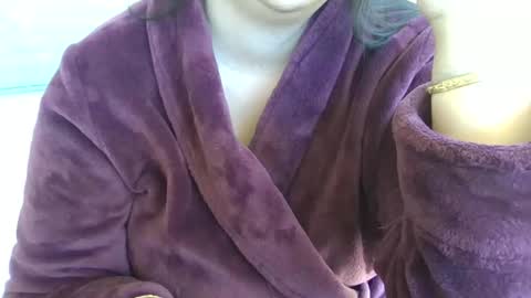 Snapshot of azuregoddess chatting on 05-31-26, 06:09 azuregoddess online show from 05-31-26, 06:09
