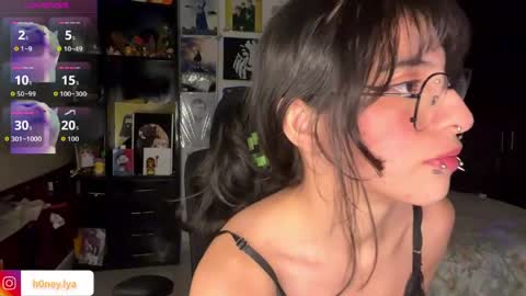 Lyanna online show from 04-15-26, 02:29