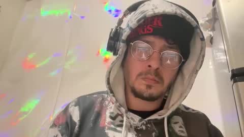 Snapshot of b1gd1k290013 chatting on 12-17-25, 02:17 b1gd1k290013 online show from 12-17-25, 02:17