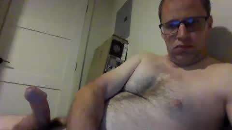 Snapshot of b21lundeen chatting on 10-16-25, 09:32 your-personal-weener online show from 10-16-25, 09:32