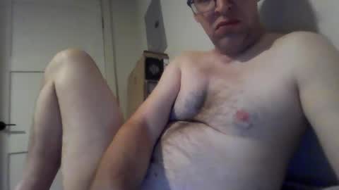 Snapshot of b21lundeen chatting on 11-20-25, 10:31 your-personal-weener online show from 11-20-25, 10:31