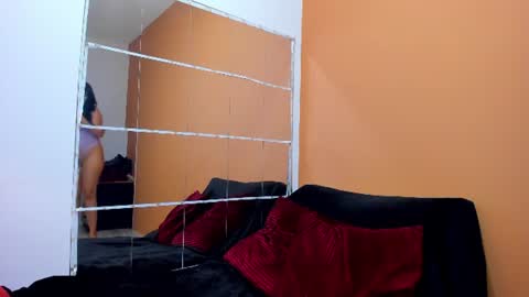 Snapshot of b3cky_ chatting on 06-11-26, 04:10 Rebecca online show from 06-11-26, 04:10