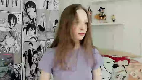 Snapshot of b4by_emilia chatting on 02-10-25, 07:47 b4by_emilia online show from 02-10-25, 07:47