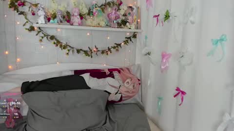 Snapshot of b4by_emilia chatting on 03-08-25, 09:40 b4by_emilia online show from 03-08-25, 09:40