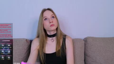 Snapshot of b4by_emilia chatting on 10-28-25, 08:07 b4by_emilia online show from 10-28-25, 08:07