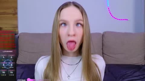 Snapshot of b4by_emilia chatting on 11-20-25, 01:22 b4by_emilia online show from 11-20-25, 01:22