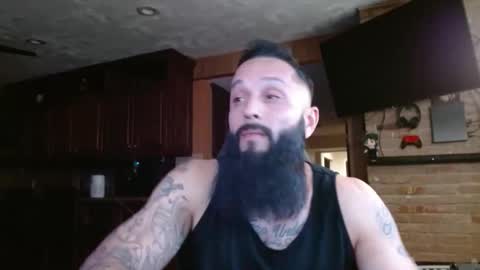 Snapshot of b713htx chatting on 11-29-25, 08:39 Miguel online show from 11-29-25, 08:39