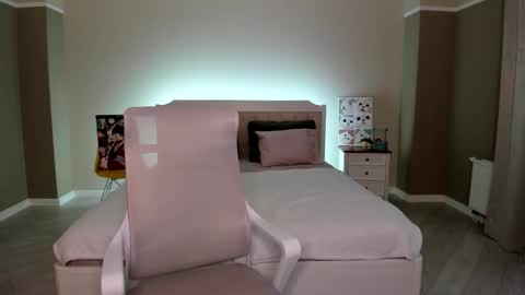 Monica online show from 10-03-25, 12:40