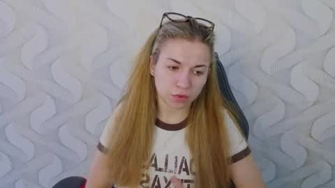 Anya online show from 06-17-26, 09:12