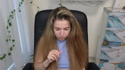 Anya online show from 06-19-26, 04:06