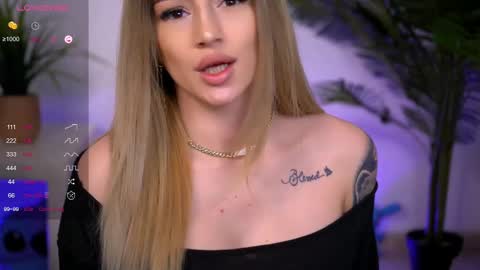 Snapshot of babbyaisha chatting on 03-07-25, 06:43 Inna online show from 03-07-25, 06:43