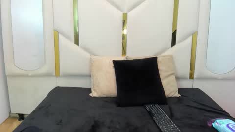 nika strom online show from 06-05-26, 02:01