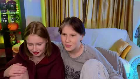 Snapshot of babees_eva chatting on 11-19-25, 07:14 Sweety Eva online show from 11-19-25, 07:14