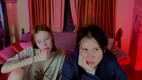 Snapshot of babees_eva chatting on 11-28-25, 11:35 Sweety Eva online show from 11-28-25, 11:35