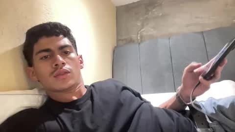 Snapshot of babelogan chatting on 02-15-26, 11:34 babelogan online show from 02-15-26, 11:34