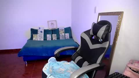 babenik_777 online show from 12-17-25, 03:12