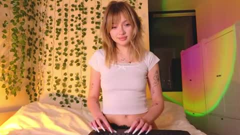 Snapshot of baby_adele chatting on 12-14-24, 03:36 bb adele online show from 12-14-24, 03:36