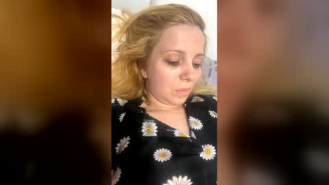 Snapshot of baby_blondee chatting on 06-02-26, 07:38 Baby Blonde online show from 06-02-26, 07:38