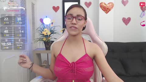 Snapshot of baby_blue18_ chatting on 12-10-24, 06:38 salome online show from 12-10-24, 06:38