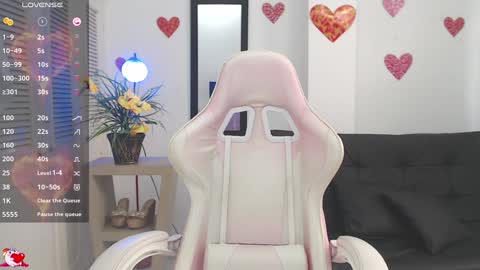 Snapshot of baby_blue18_ chatting on 01-15-25, 05:26 salome online show from 01-15-25, 05:26