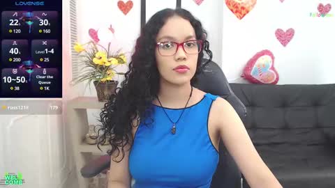 Snapshot of baby_blue18_ chatting on 02-27-25, 08:42 salome online show from 02-27-25, 08:42