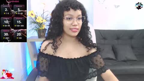 Snapshot of baby_blue18_ chatting on 10-17-25, 05:48 salome online show from 10-17-25, 05:48