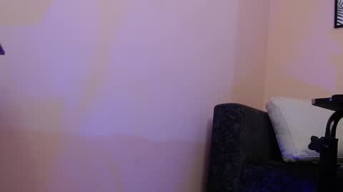 Snapshot of baby_bonny_ chatting on 01-14-26, 12:11 Bianca online show from 01-14-26, 12:11