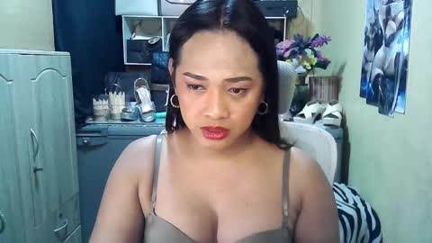 cassandra online show from 11-23-25, 10:31