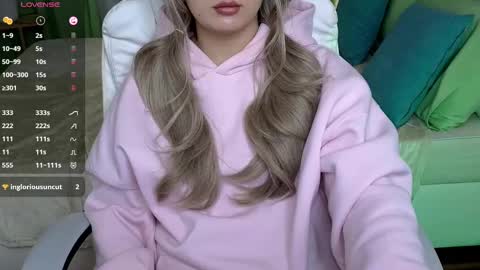 Debora online show from 02-22-25, 07:47