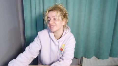 Snapshot of baby_doll91 chatting on 01-20-25, 08:29 Babby Doll online show from 01-20-25, 08:29