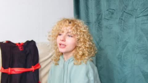 Snapshot of baby_doll91 chatting on 02-28-25, 08:28 Babby Doll online show from 02-28-25, 08:28