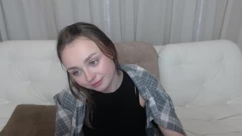 Snapshot of baby_emmaa chatting on 01-22-25, 01:53 Baby emmaa online show from 01-22-25, 01:53