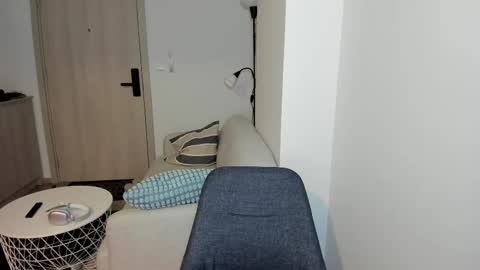 Call me baby  real name Eva   online show from 02-17-25, 02:04