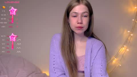 Snapshot of baby_girl_0001 chatting on 01-24-25, 11:56 Kira online show from 01-24-25, 11:56