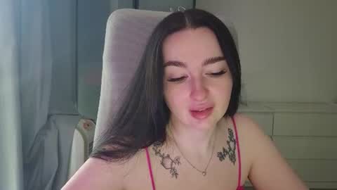 Snapshot of baby_girl_2028 chatting on 07-10-26, 08:18 Gabriella online show from 07-10-26, 08:18