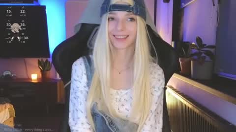 Snapshot of baby_gopn1k chatting on 01-21-25, 05:05 baby gopn1k online show from 01-21-25, 05:05