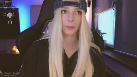 Snapshot of baby_gopn1k chatting on 02-04-25, 06:04 baby gopn1k online show from 02-04-25, 06:04