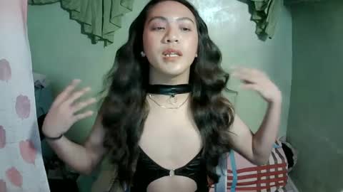 Viatrice online show from 12-20-24, 02:49