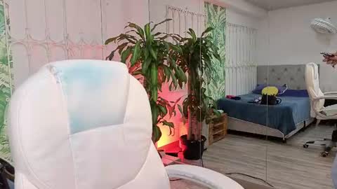Julieta online show from 06-13-26, 11:41