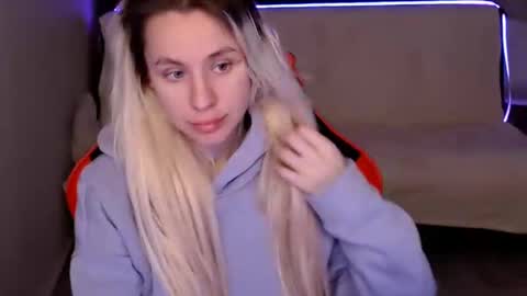 Snapshot of baby_kitte chatting on 12-06-24, 04:14 baby_kitte online show from 12-06-24, 04:14