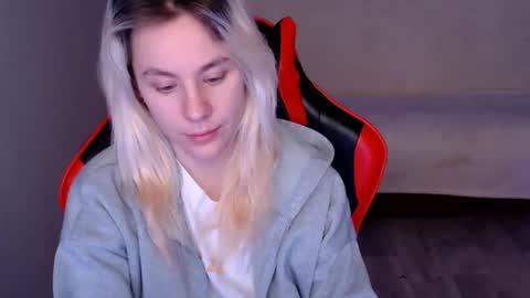 Snapshot of baby_kitte chatting on 12-13-24, 11:50 baby_kitte online show from 12-13-24, 11:50