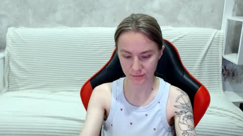 Snapshot of baby_kitte chatting on 09-17-25, 03:41 baby_kitte online show from 09-17-25, 03:41