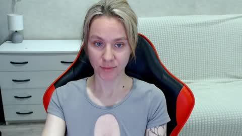 Snapshot of baby_kitte chatting on 10-30-25, 03:30 baby_kitte online show from 10-30-25, 03:30