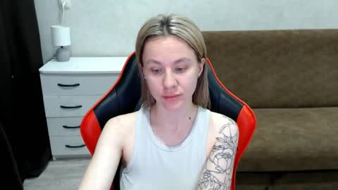 Snapshot of baby_kitte chatting on 11-06-25, 03:07 baby_kitte online show from 11-06-25, 03:07