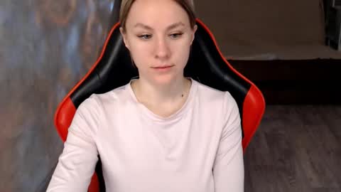 baby_kitte online show from 02-18-26, 03:24